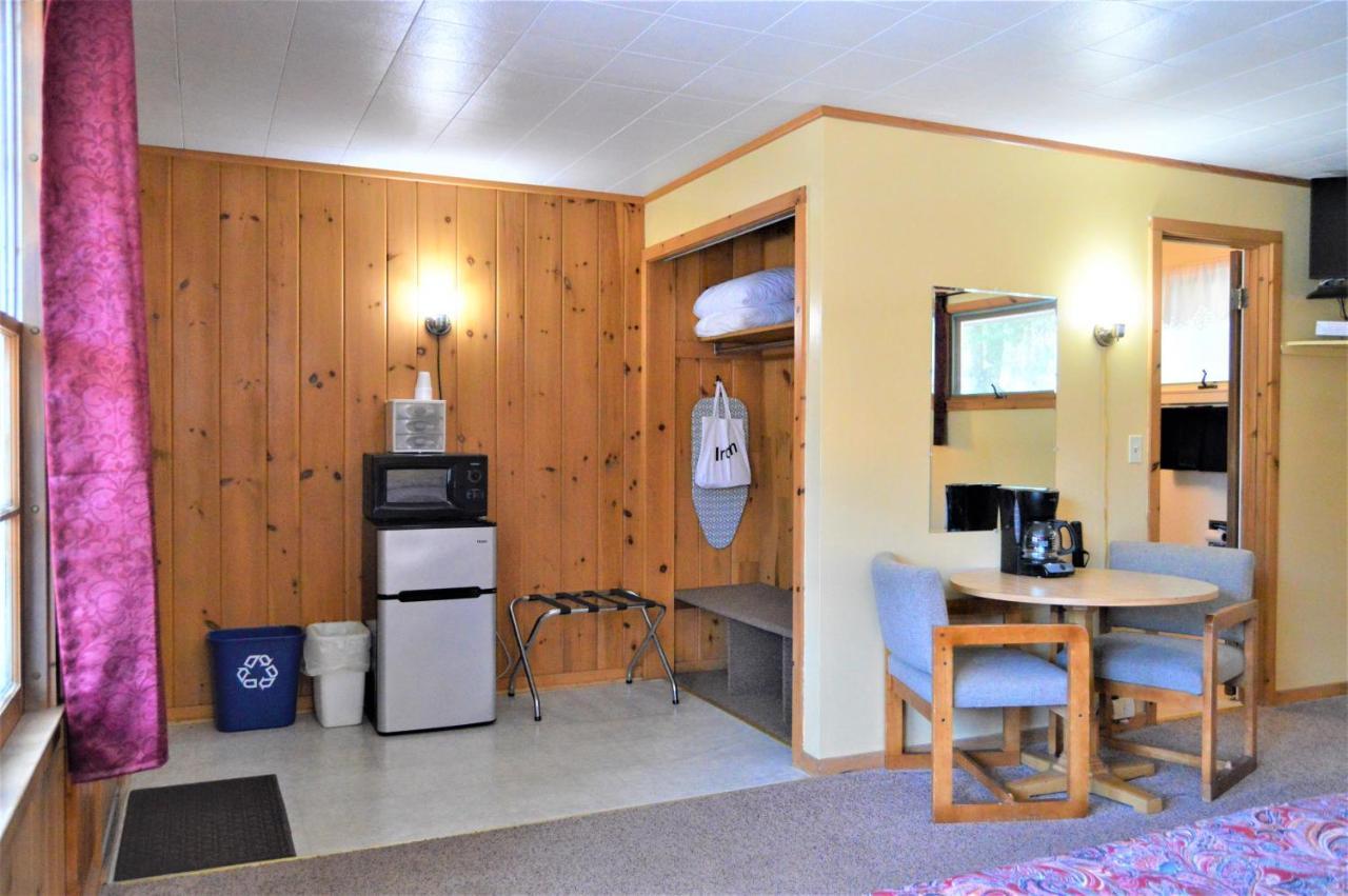 Baileys Sunset Motel Бейлис Харбър Екстериор снимка