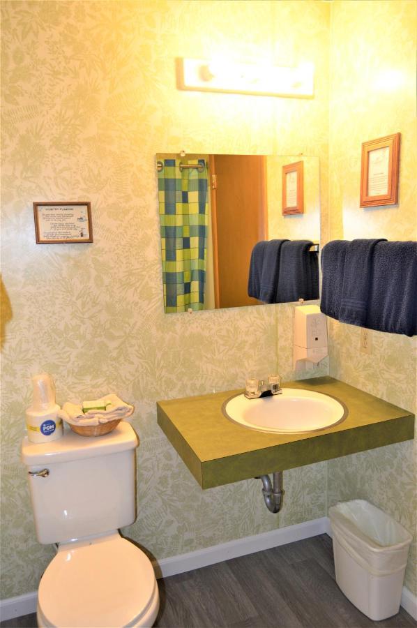 Baileys Sunset Motel Бейлис Харбър Екстериор снимка