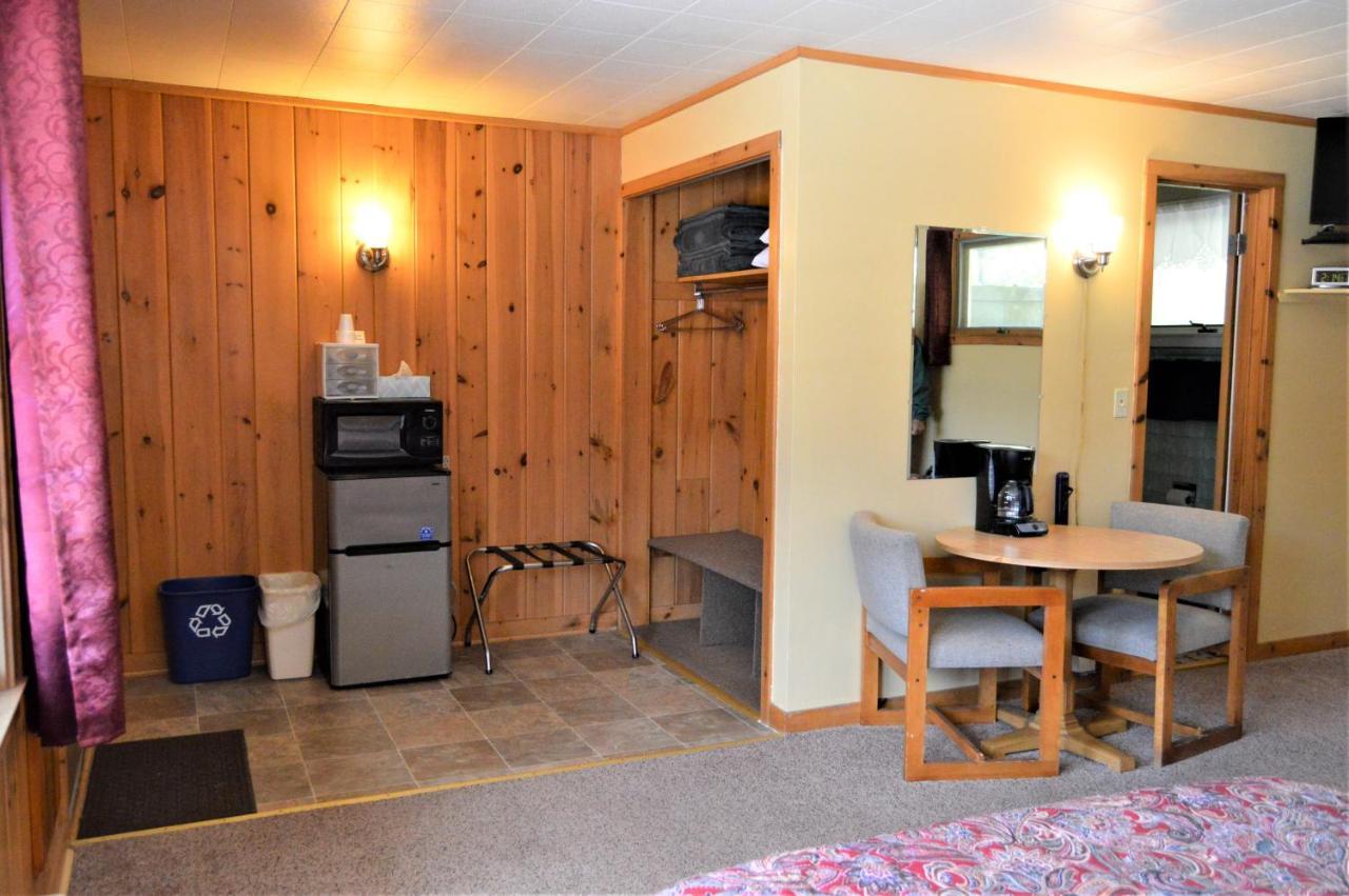 Baileys Sunset Motel Бейлис Харбър Екстериор снимка